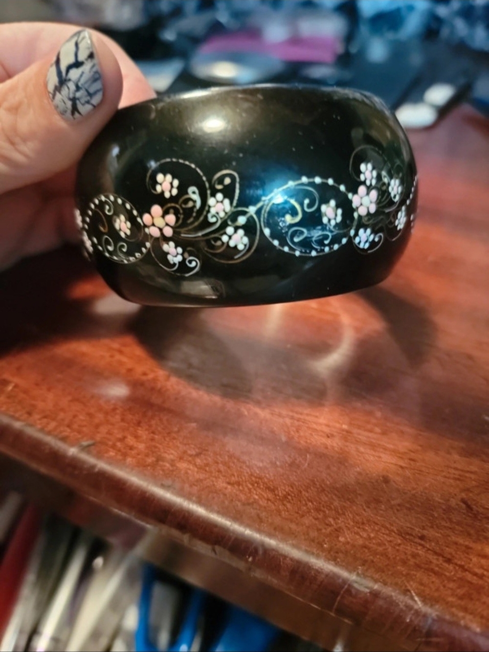 Vintage Hand-Painted Black Chunky Bangle Bracelet - Floral Scroll Design